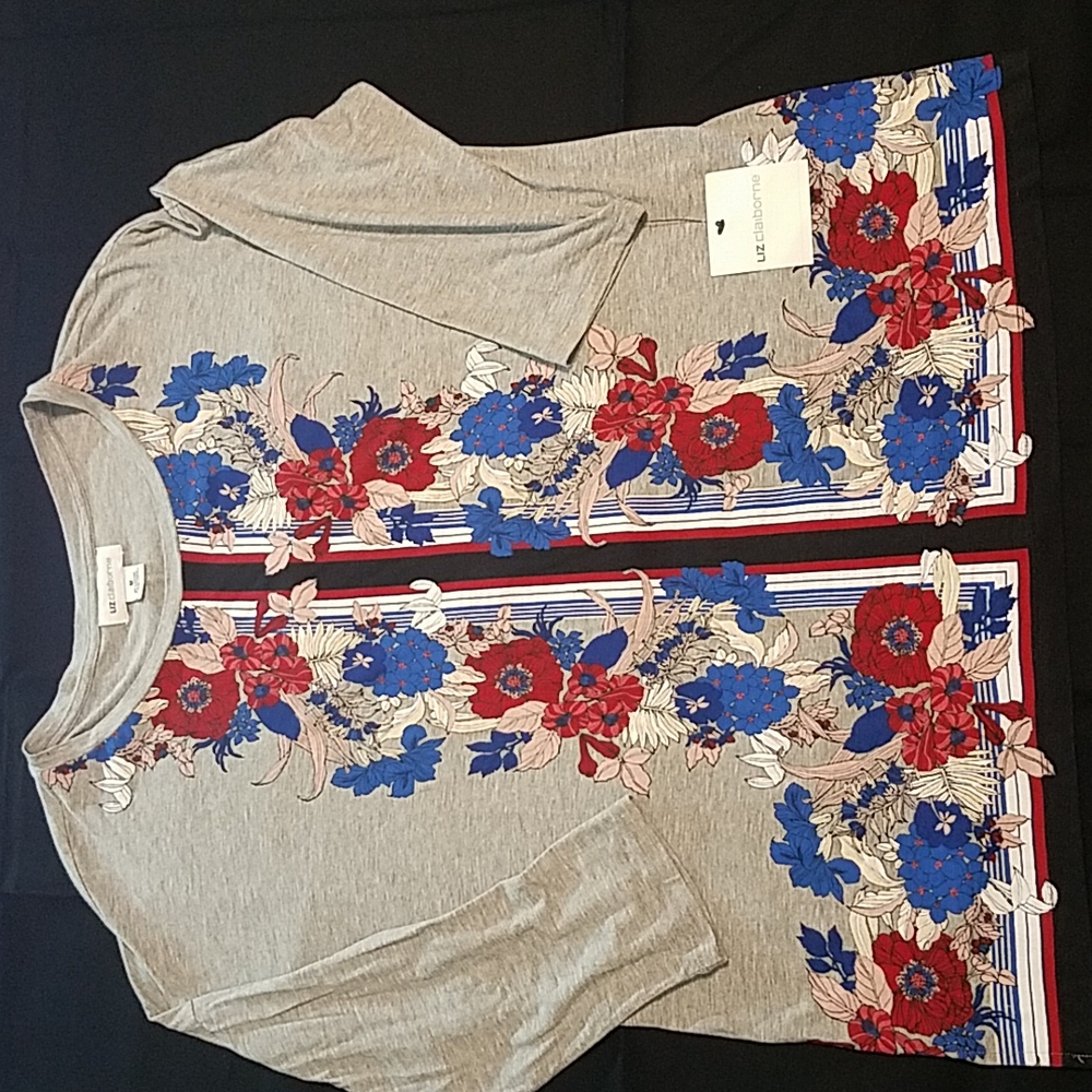 Liz Claiborne long sleeve top. Lt. Gray with Floral print. Size Medium